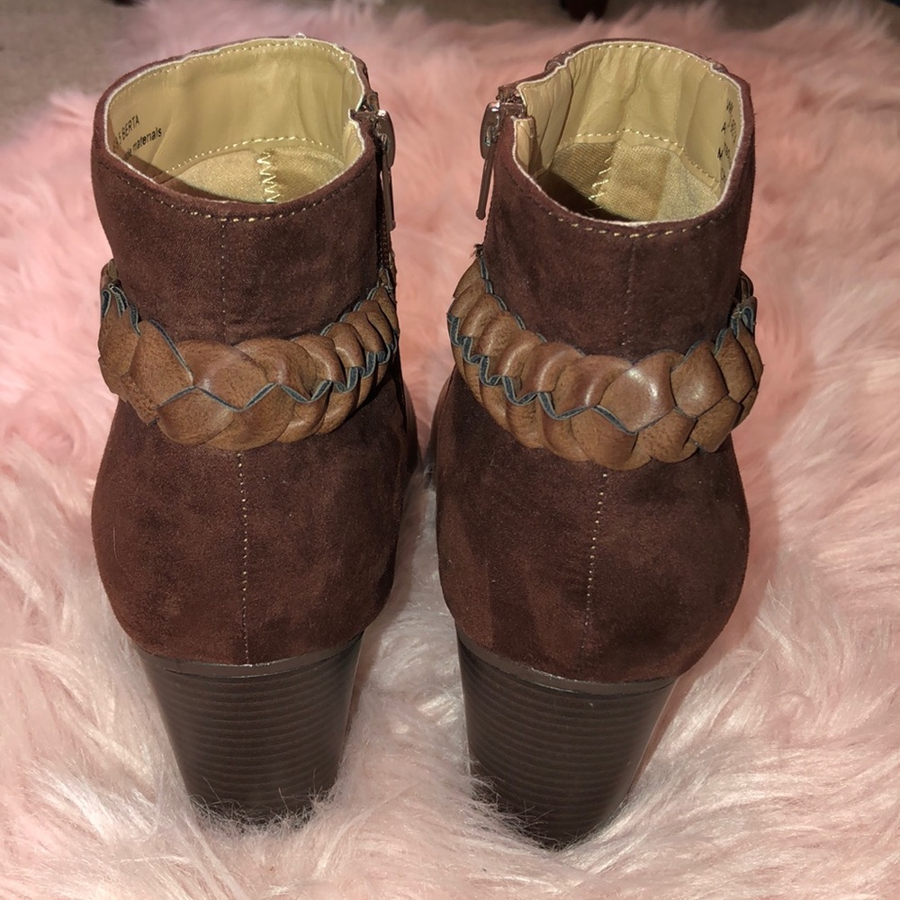 ND Berta Booties - Picture 2 of 3